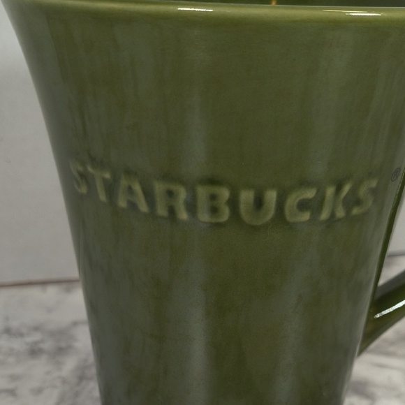 Starbucks 2011 , 21oz Olive Green Coffee Mug - Picture 2 of 6